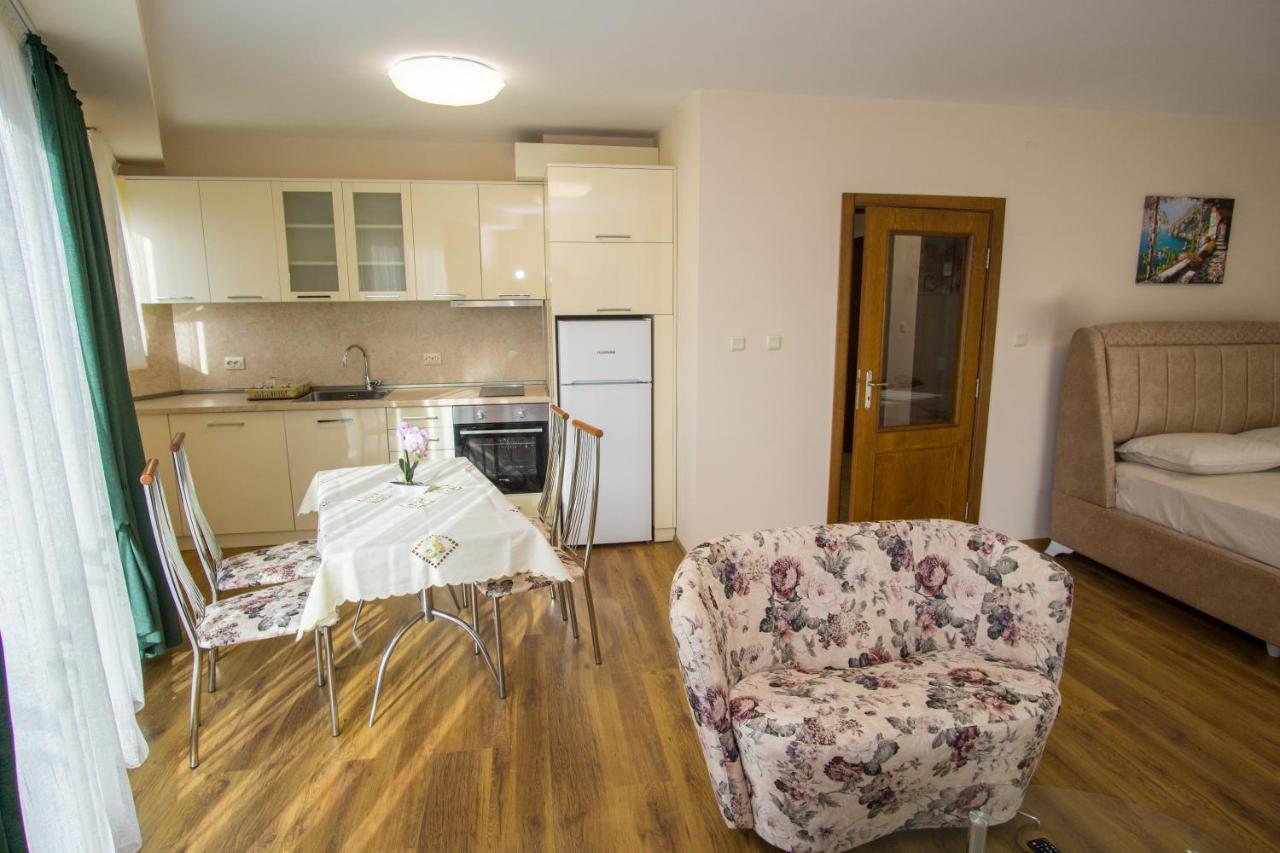 Guest Apartments Stela Tsarevo Ngoại thất bức ảnh